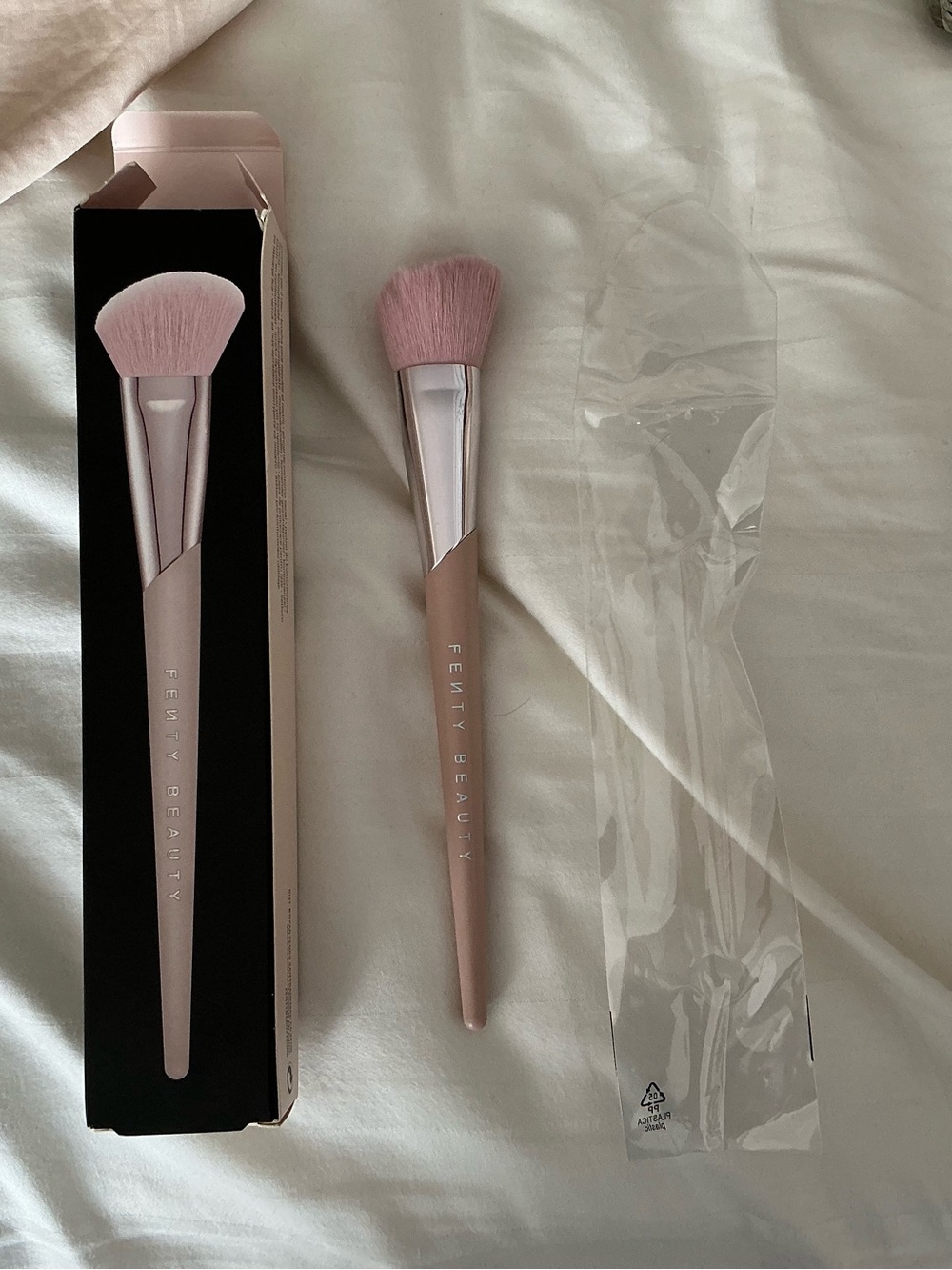 Fenty Beauty Blush Brush in Soft Pink with Rose Metallic Ferrule